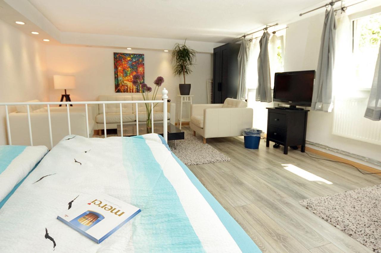 Cozy Souterrain-Half-Basement-Apartment Included 2 Bicycles Berlin Dış mekan fotoğraf