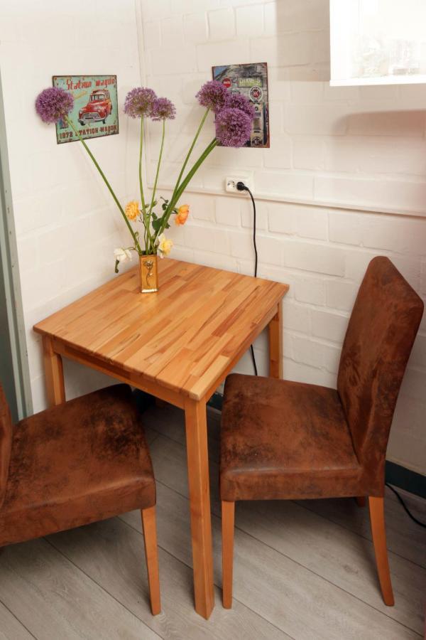Cozy Souterrain-Half-Basement-Apartment Included 2 Bicycles Berlin Dış mekan fotoğraf